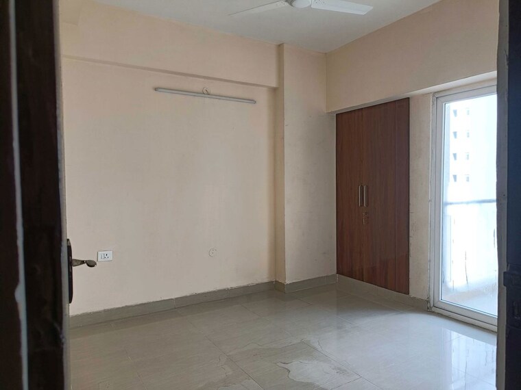 Room, amrapali dream valley 2 Bedroom 805 Sq.Ft. Apartment In Amrapali Dream Valley Greater Noida 10005796
