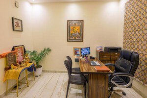 Master Bedroom in 6+ BHK Villa at Ramnagar – for Rent