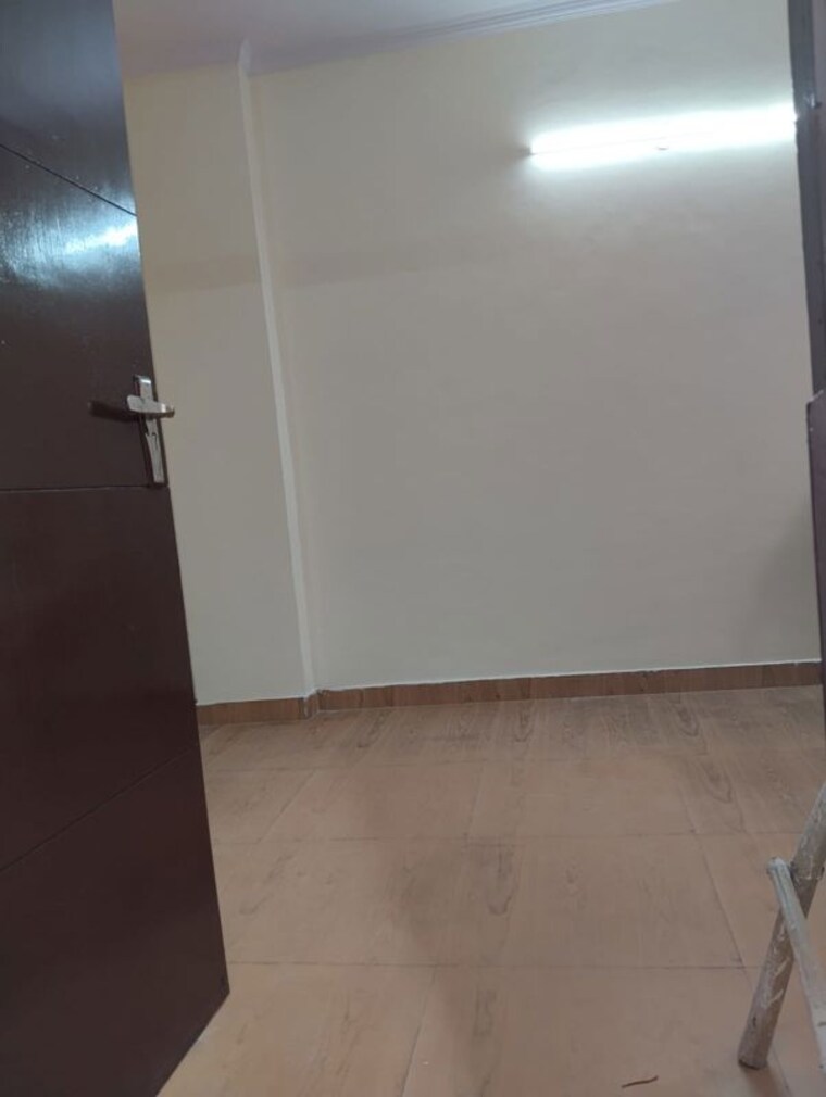 Room, neb sarai 3 Bedroom 1300 Sq.Ft. Builder Floor In Neb Sarai Delhi 10005878
