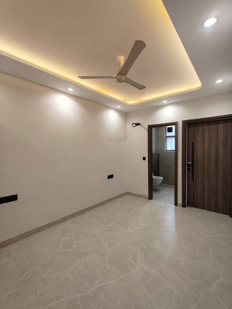 Room, east of kailash 3 Bedroom 1125 Sq.Ft. Builder Floor In East Of Kailash Delhi 10005880