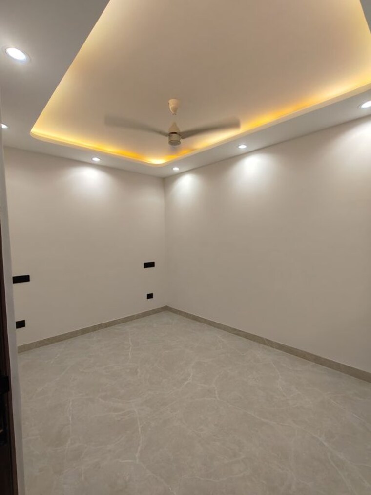Room, east of kailash 3 Bedroom 1125 Sq.Ft. Builder Floor In East Of Kailash Delhi 10005880