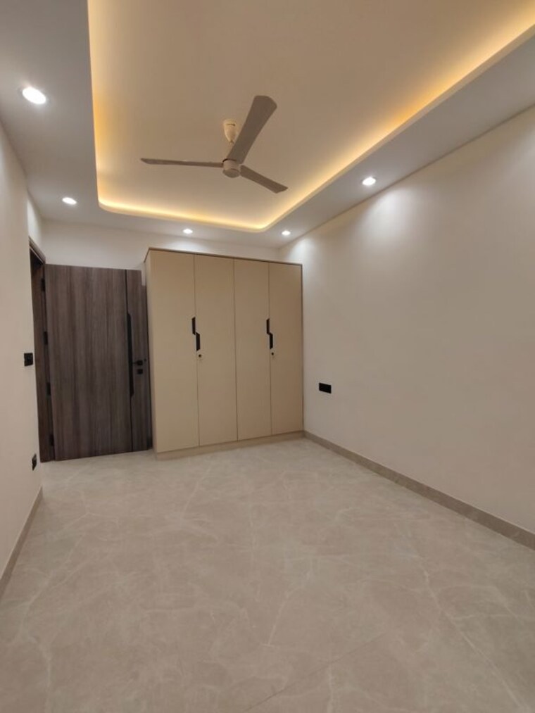 Room, east of kailash 3 Bedroom 1125 Sq.Ft. Builder Floor In East Of Kailash Delhi 10005880