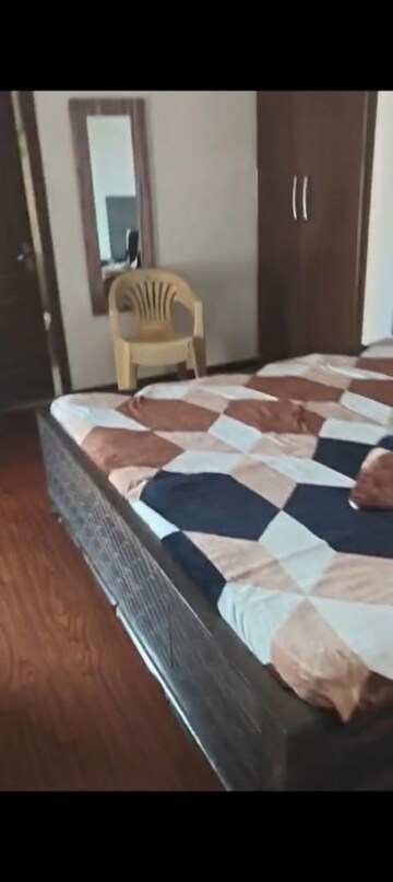 Bedroom in 2.5 BHK Apartment at Trident Embassy, Sector 1 Greater Noida – for Rent