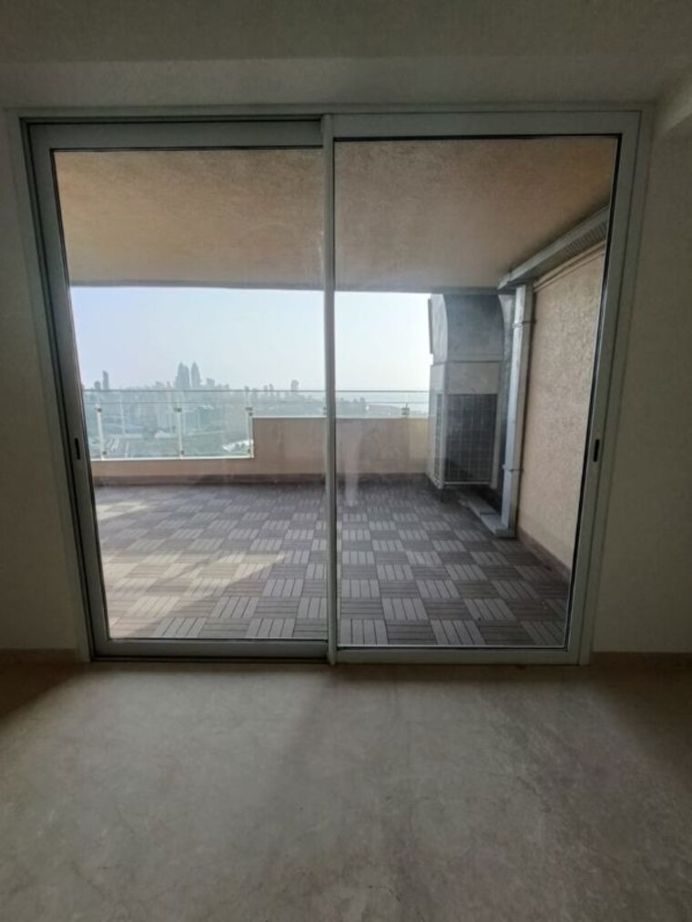 Balcony, lokhandwala-minerva-mahalaxmi 3 Bedroom 2000 Sq.Ft. Apartment In Mahalaxmi Mumbai 10005861