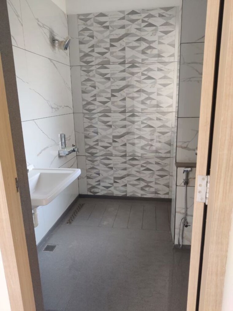 Bathroom, kumar-peninsula 3 Bedroom 1350 Sq.Ft. Apartment In Baner Pune 10005868