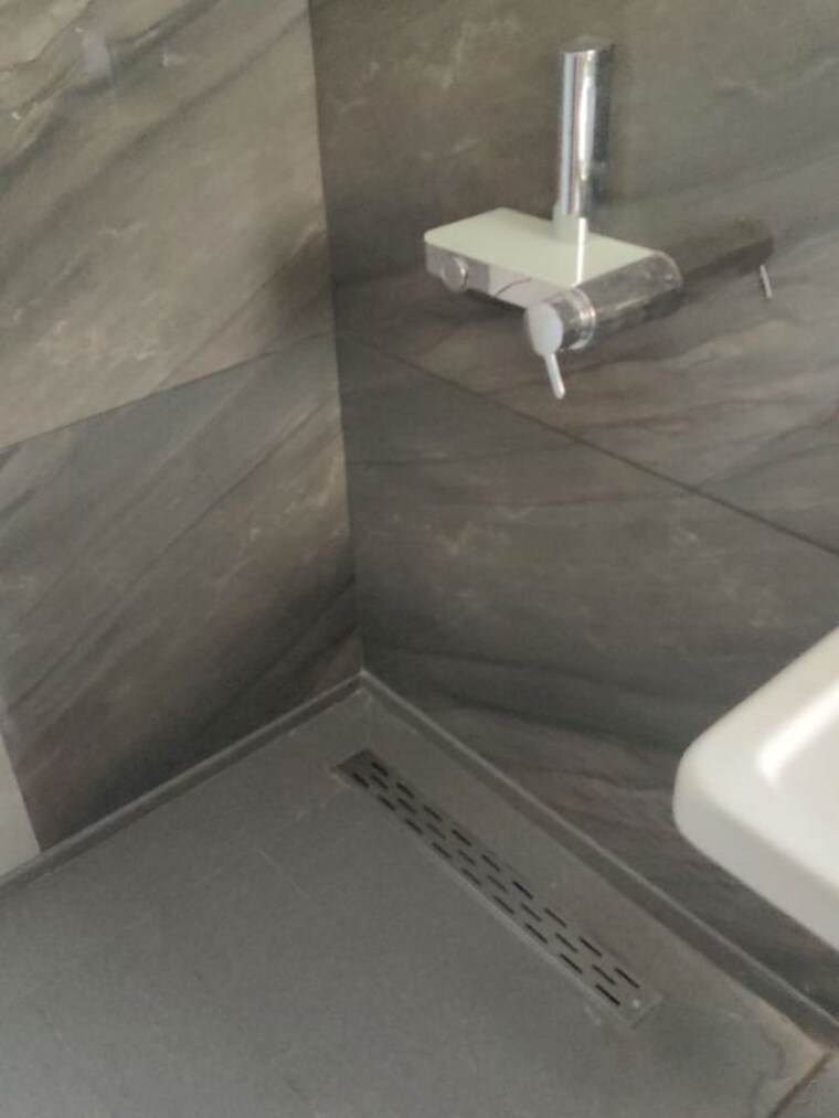 Bathroom, kumar-peninsula 3 Bedroom 1350 Sq.Ft. Apartment In Baner Pune 10005868