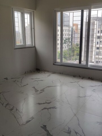 Room in 3 BHK Apartment at Kumar Peninsula, Baner – for Sale