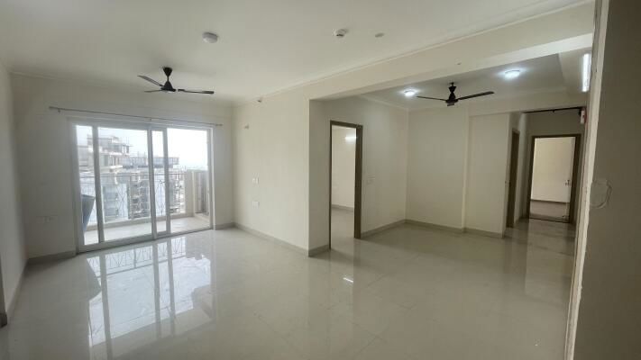 2.5 BHK + Study Room Apartment For Sale in Pareena Micasa