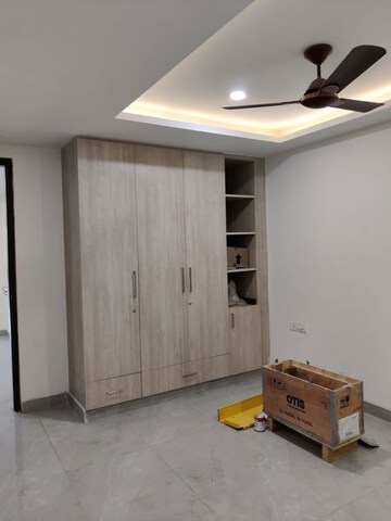 Room in 3 BHK Builder Floor at Puri Vip Floors, Sector 81 – for Sale