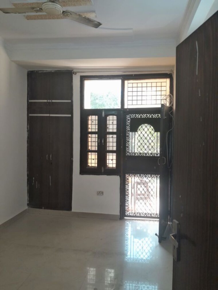 Room, harsha-city-mall 3 Bedroom 1000 Sq.Ft. Builder Floor In Shakti Khand 2 Ghaziabad 10005957