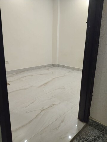 Room in 1 BHK Builder Floor at Neb Sarai – for Rent