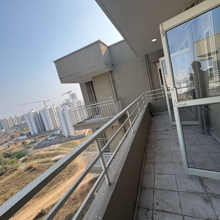 Balcony, pyramid-altia 3 Bedroom 800 Sq.Ft. Apartment In Sector 70a Gurgaon 10005960
