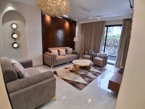 Living Room in 4 BHK Builder Floor at DLF City Gurgaon, Sector 27 – for Sale