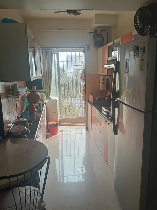 1 BHK Apartment For Rent in Lalani Valentine Apartment