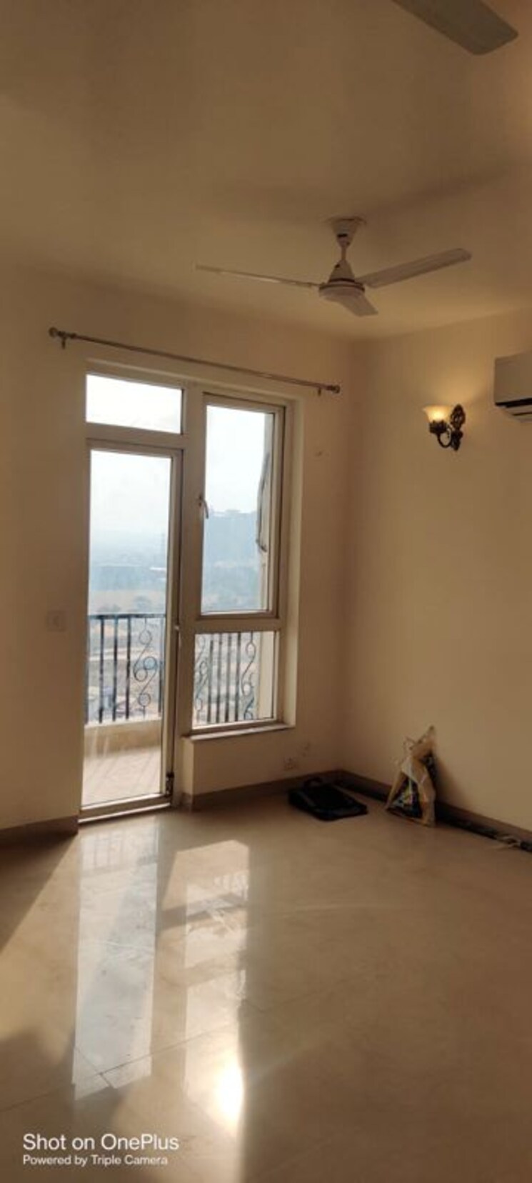 Room, emaar-emerald-estate 2 Bedroom 1020 Sq.Ft. Apartment In Sector 65 Gurgaon 9521388