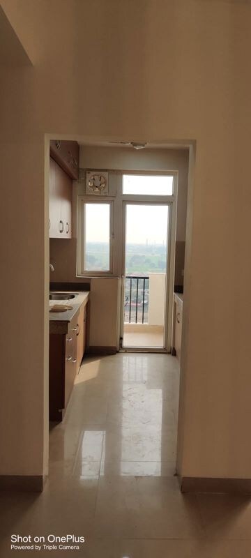 Room in 2 BHK Apartment at Emaar Emerald Estate, Sector 65 – for Sale