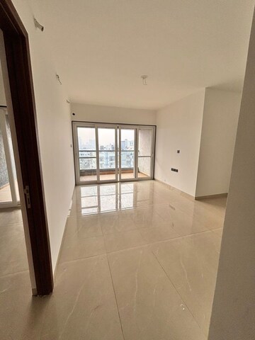 Room in 3 BHK Apartment at Pristine Allure, Kharadi – for Rent