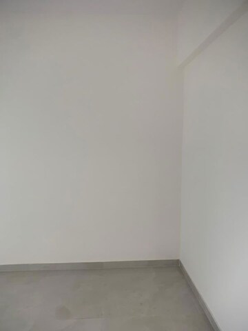 Room in 2 BHK Apartment at LnT Veridian, Powai – for Rent