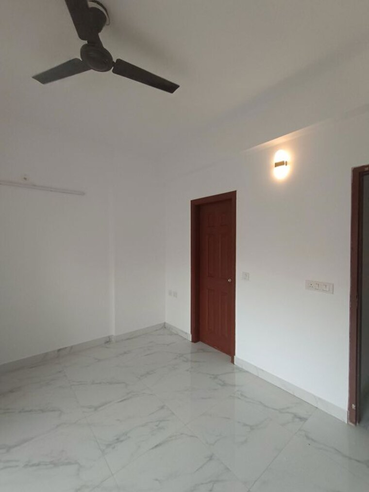 Room, gulshan-botnia 2.5 Bedroom 1215 Sq.Ft. Apartment In Sector 144 Noida 10006244