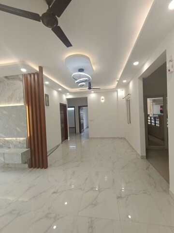 Building Lobby in 2.5 BHK Apartment at Gulshan Botnia, Sector 144 – for Rent