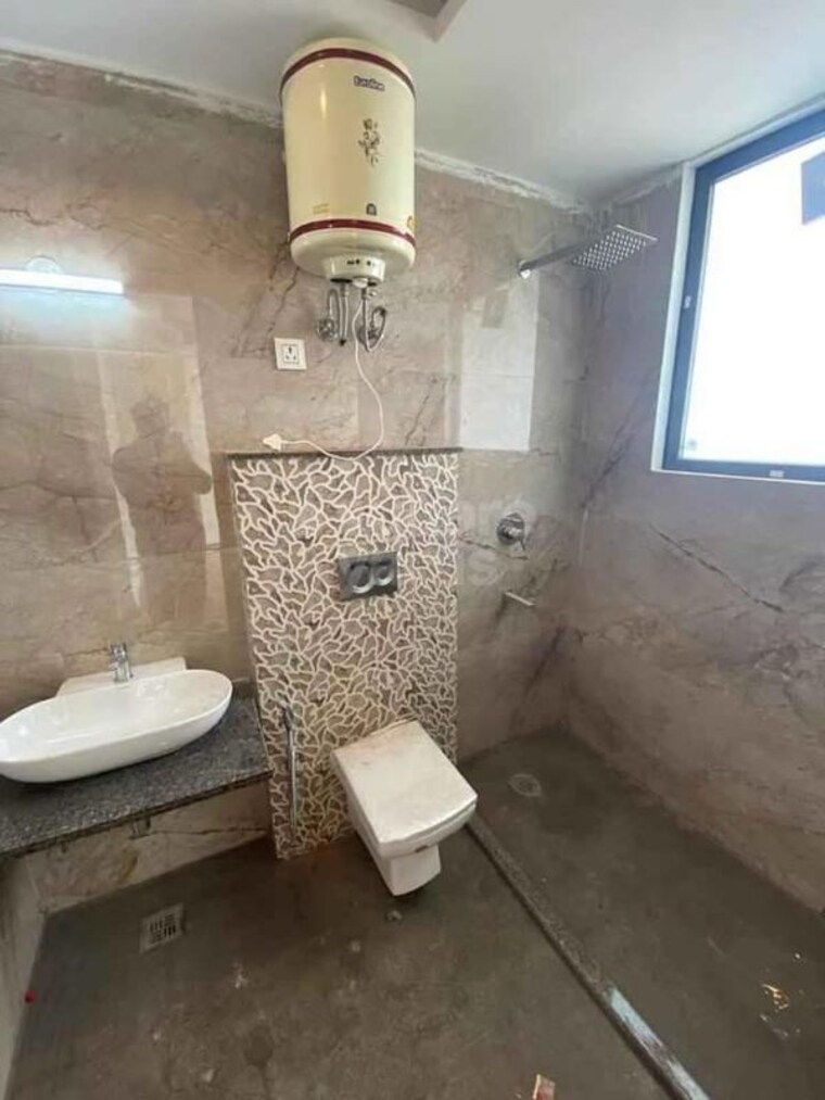 Bathroom, vaishali extension 2 Bedroom 870 Sq.Ft. Builder Floor In Vaishali Extension Ghaziabad 10006126