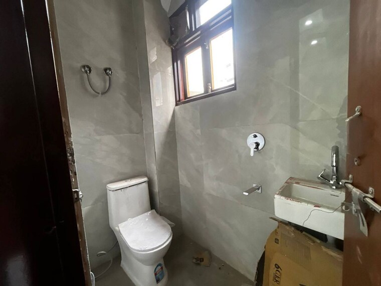 Bathroom, saket 1 Bedroom 600 Sq.Ft. Builder Floor In Saket Delhi 10005739
