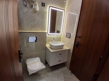 Bathroom in 4 BHK Builder Floor at DLF City Centre, Sector 28 – for Sale