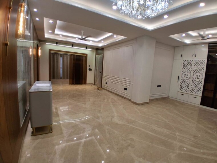 Room, dlf-city-centre 4 Bedroom 1800 Sq.Ft. Builder Floor In Sector 28 Gurgaon 10006394