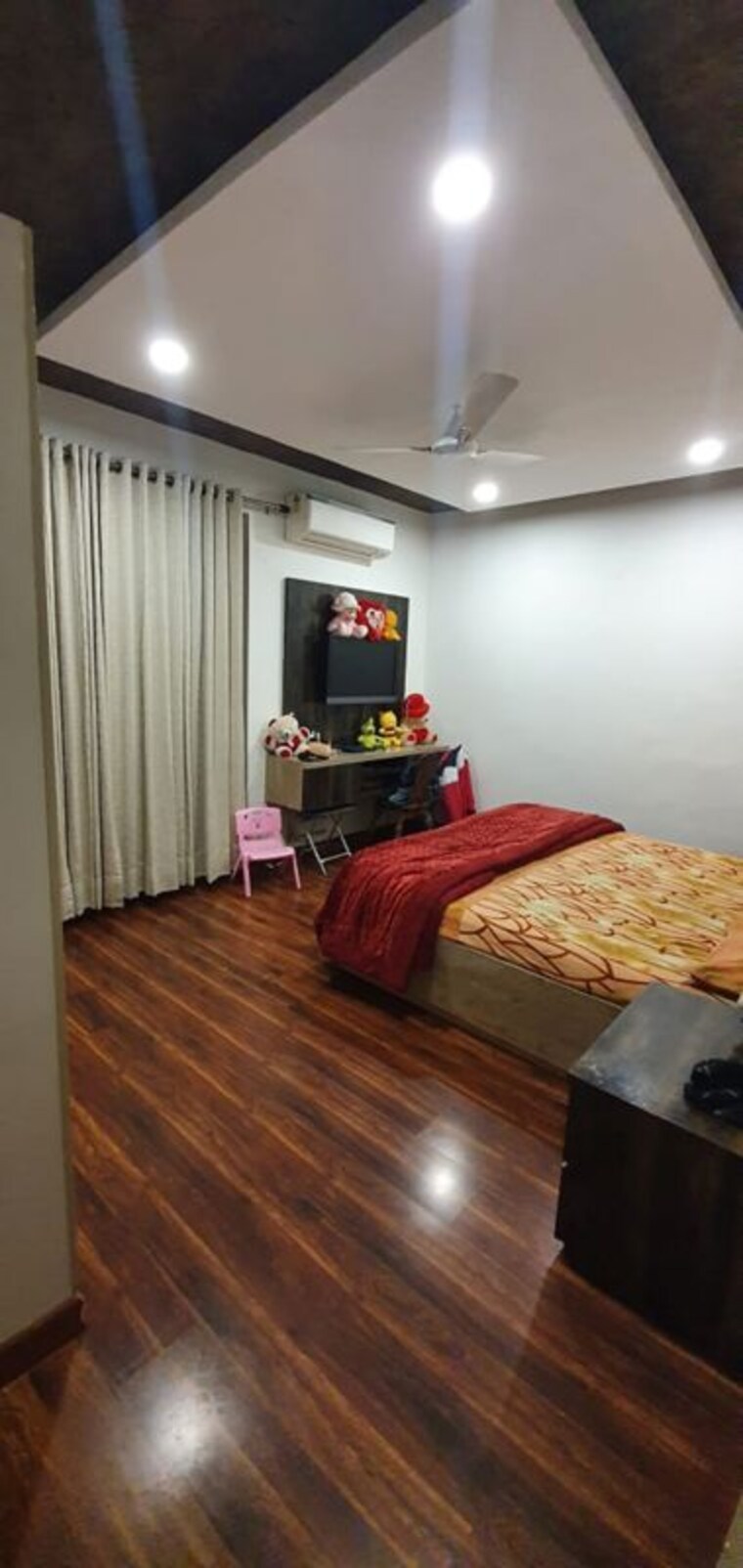 Bedroom, puri-the-pranayam 3.5 Bedroom 2184 Sq.Ft. Apartment In Sector 82 Faridabad 10006373