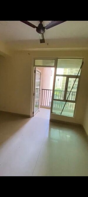 Room in 2 BHK Apartment at Gaur City 2 - 16th Avenue, Sector 16c Greater Noida – for Sale