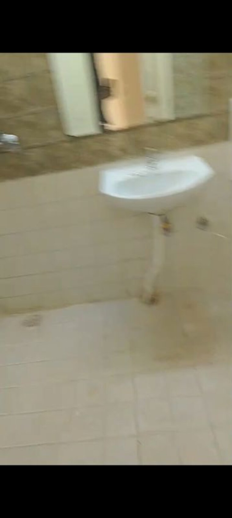 Bathroom, gls-arawali-homes-phase-2 3 Bedroom 645 Sq.Ft. Apartment In Sohna Sector 4 Gurgaon 10006441