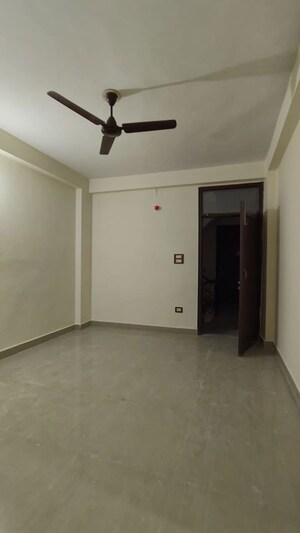Room in 2 BHK Apartment at Saket – for Rent