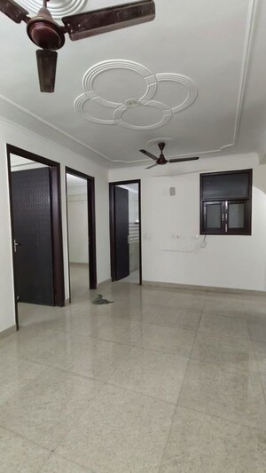 Room in 2 BHK Apartment at Saket – for Rent