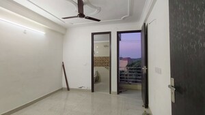 Room in 2 BHK Apartment at Saket – for Rent