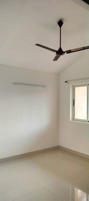 Room in 2 BHK Apartment at Milroc Colina, Goa Velha – for Rent