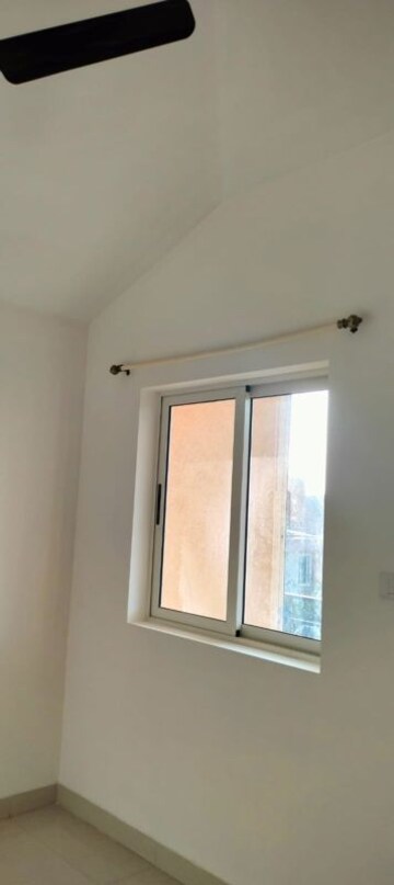 Room in 2 BHK Apartment at Milroc Colina, Goa Velha – for Rent