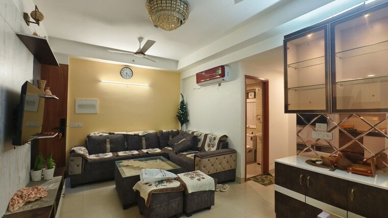 Living Room, paramount-floraville 3 Bedroom 1425 Sq.Ft. Apartment In Sector 137 Noida 10006526