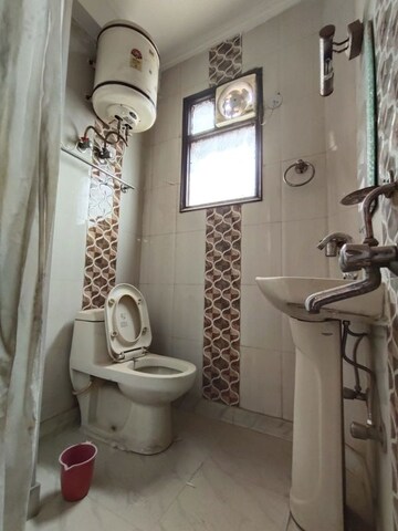 Bathroom in 1 BHK Apartment at Saket – for Rent