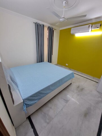 Room in 2 BHK Builder Floor at Paryavaran Complex – for Rent