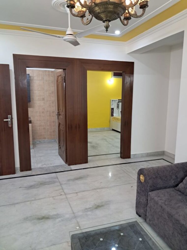 Room, paryavaran complex 2 Bedroom 1000 Sq.Ft. Builder Floor In Paryavaran Complex Delhi 10006607