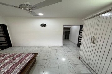 Room in 3 BHK Builder Floor at Dehradun Cantt – for Rent