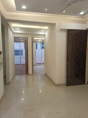 Building Lobby in 3 BHK Apartment at Ambience Creacions, Sector 22 – for Rent