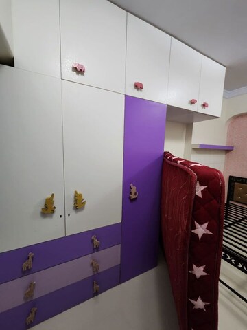 Furnished Amenities in 2 BHK Apartment at Raheja Sherwood, Goregaon East – for Rent