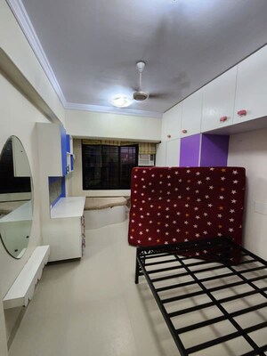 Team Area in 2 BHK Apartment at Raheja Sherwood, Goregaon East – for Rent