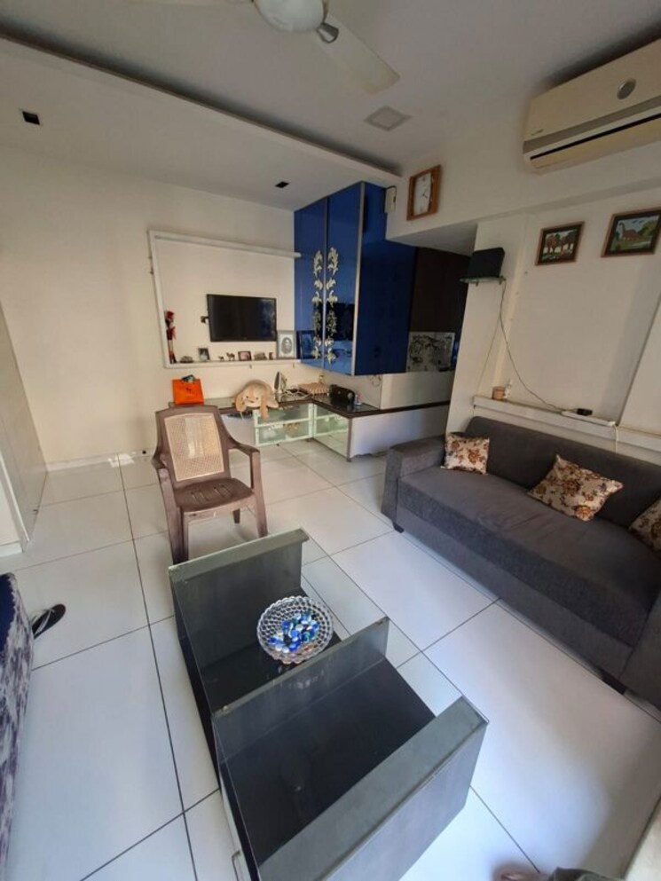 Living Room, bandra west 1 Bedroom 500 Sq.Ft. Apartment In Bandra West Mumbai 10006656