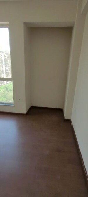 Room in 2.5 BHK Apartment at Imperia Esfera, Sector 37c – for Sale