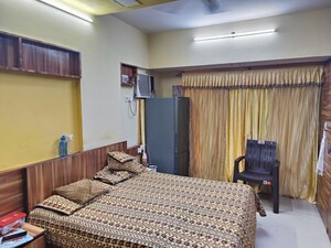 Bedroom in 3 BHK Apartment at Silicon Park, Malad West – for Rent