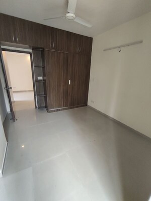 Room in 3 BHK Apartment at Logix Blossom County, Sector 137 – for Rent