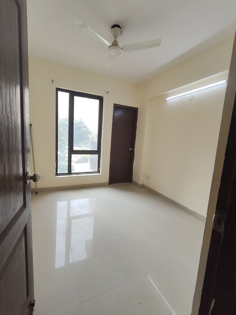Room, logix-blossom-county 3 Bedroom 1417 Sq.Ft. Apartment In Sector 137 Noida 10007029