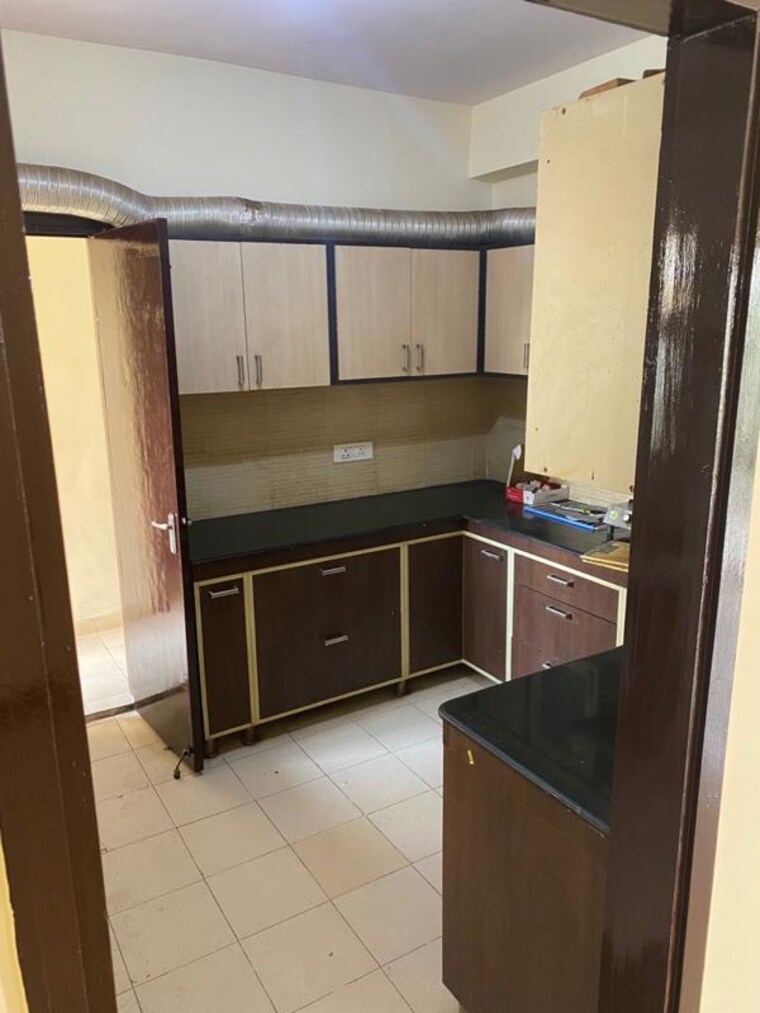 Kitchen, bptp-park-grandeura 3.5 Bedroom 2032 Sq.Ft. Apartment In Sector 82 Faridabad 10006884